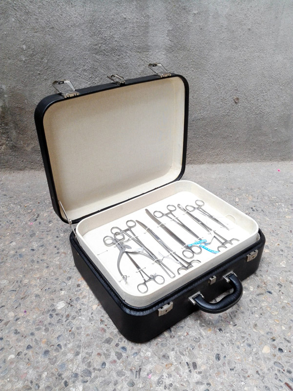 maleta muestrario+4bandejas skay tela carton 37x45.5x16.5 1u